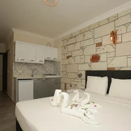 Lebedos 1 古穆杜尔